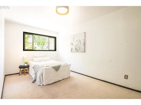1827 NE Multnomah Street Portland OR 97232