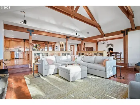 10151 NE Rivenwood Lane Carlton OR 97111