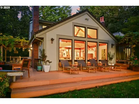 10151 NE Rivenwood Lane Carlton OR 97111