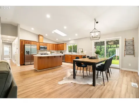 6590 SW Lombard Avenue Beaverton OR 97008