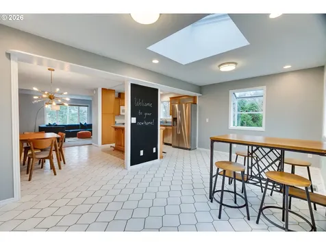 9638 SW 50th Avenue Portland OR 97219