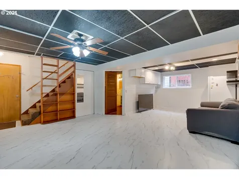 9638 SW 50th Avenue Portland OR 97219