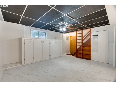 9638 SW 50th Avenue Portland OR 97219