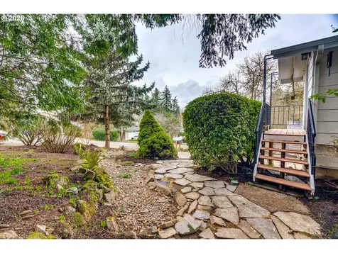 9638 SW 50th Avenue Portland OR 97219