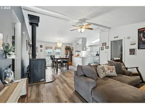 1000 S Mckern Court Newberg OR 97132