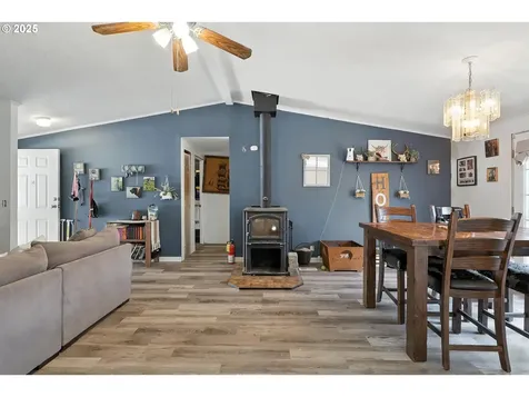 1000 S Mckern Court Newberg OR 97132