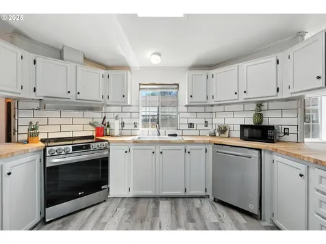 1000 S Mckern Court Newberg OR 97132