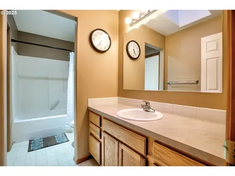 2808 Championship Drive Woodburn OR 97071