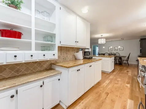 4111 NE 92nd Street Vancouver WA 98665