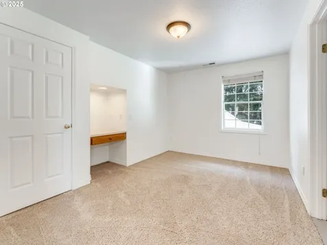 4111 NE 92nd Street Vancouver WA 98665