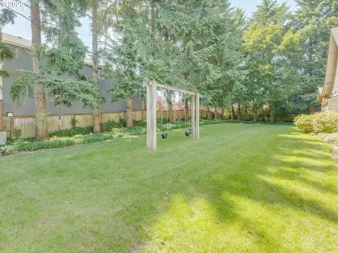 4111 NE 92nd Street Vancouver WA 98665