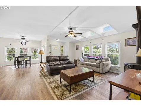 1342 Orchard Lane Roseburg OR 97471