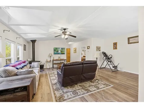 1342 Orchard Lane Roseburg OR 97471