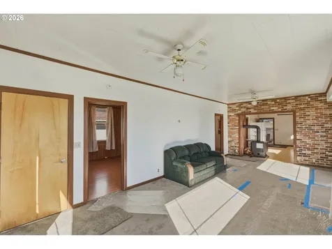 1489 Union Avenue North Bend OR 97459