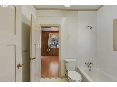 1489 Union Avenue North Bend OR 97459