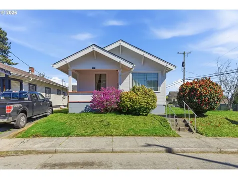 1489 Union Avenue North Bend OR 97459