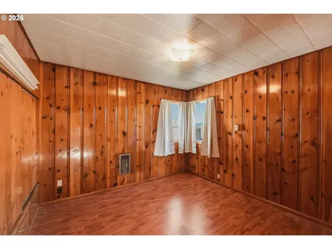 1489 Union Avenue North Bend OR 97459
