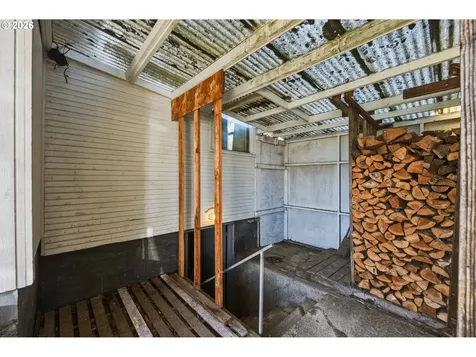 1489 Union Avenue North Bend OR 97459