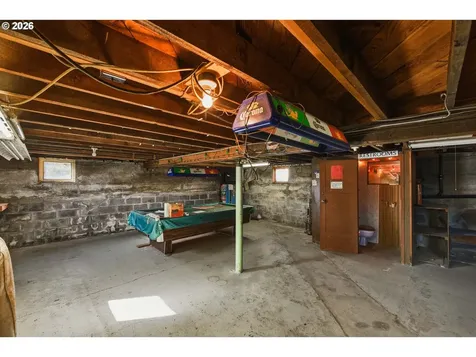 1489 Union Avenue North Bend OR 97459