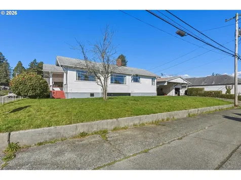 1489 Union Avenue North Bend OR 97459