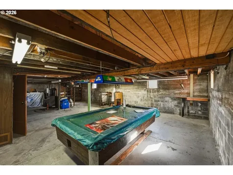 1489 Union Avenue North Bend OR 97459