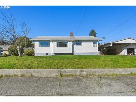 1489 Union Avenue North Bend OR 97459