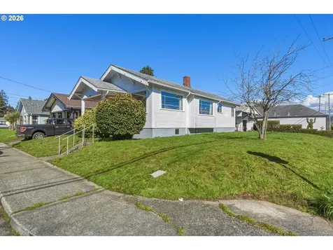 1489 Union Avenue North Bend OR 97459