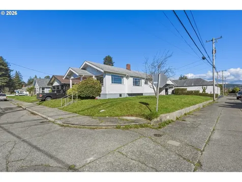 1489 Union Avenue North Bend OR 97459