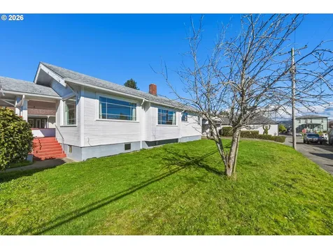1489 Union Avenue North Bend OR 97459