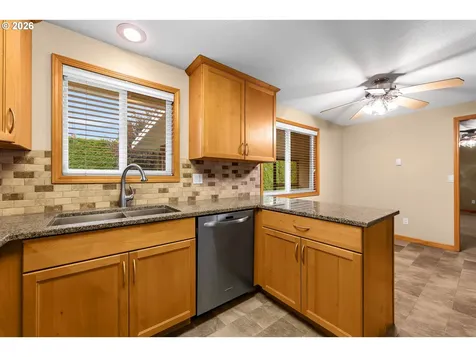 5712 NE 62nd Avenue Vancouver WA 98661
