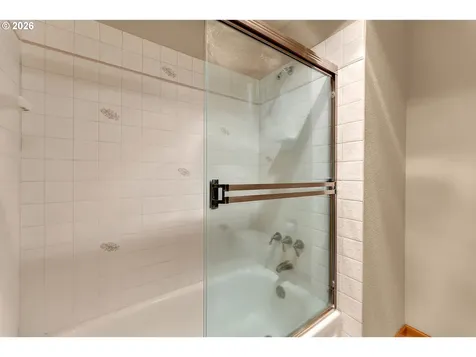 5712 NE 62nd Avenue Vancouver WA 98661
