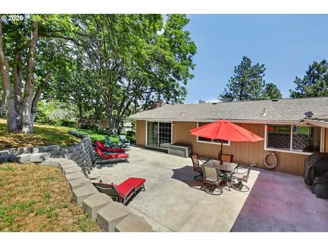 3226 W 12th Street The Dalles OR 97058