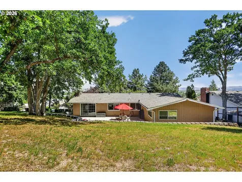 3226 W 12th Street The Dalles OR 97058