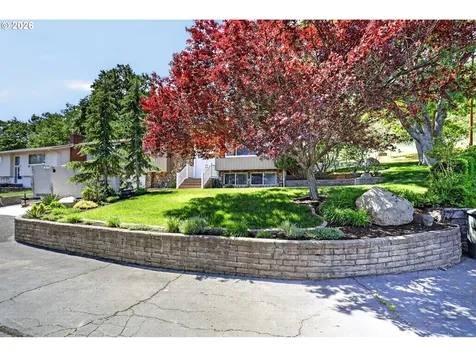 3226 W 12th Street The Dalles OR 97058