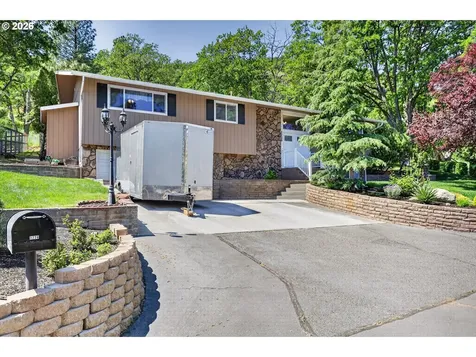 3226 W 12th Street The Dalles OR 97058