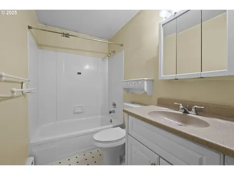 7480 SW Taylors Ferry Road Portland OR 97223