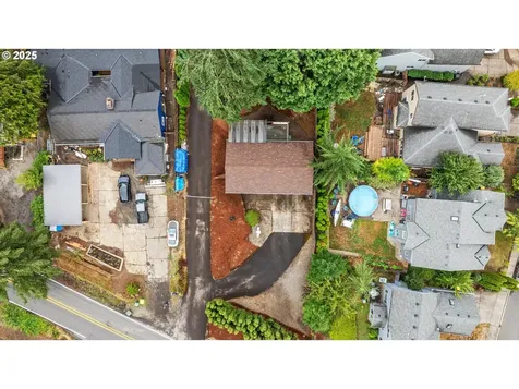 7480 SW Taylors Ferry Road Portland OR 97223