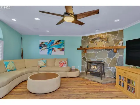 35395 Bayside Gardens Road Nehalem OR 97131