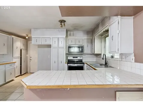 502 NW 77th Street Vancouver WA 98665