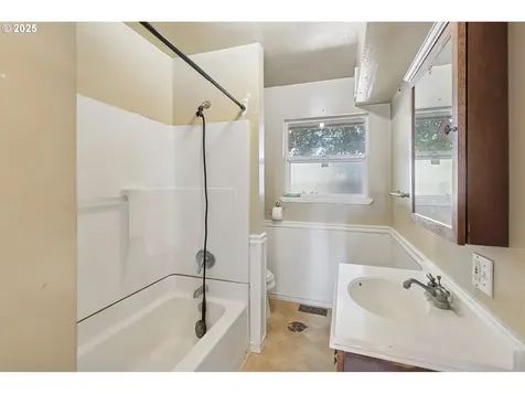 502 NW 77th Street Vancouver WA 98665