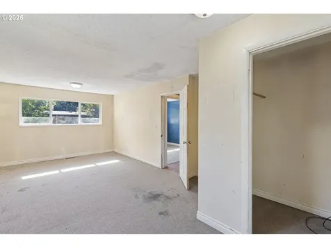 502 NW 77th Street Vancouver WA 98665