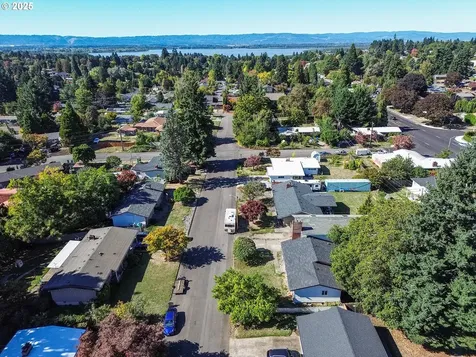 502 NW 77th Street Vancouver WA 98665