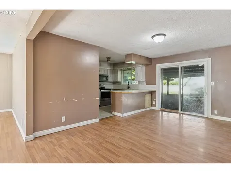 502 NW 77th Street Vancouver WA 98665