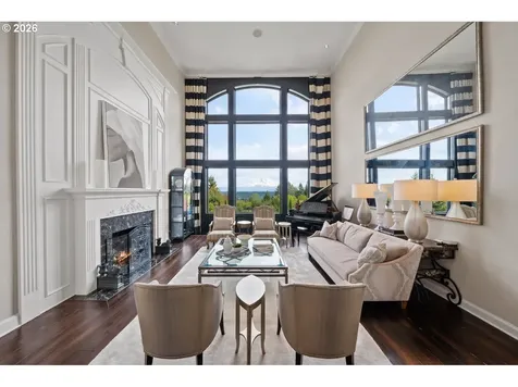 24770 SW Valley View Road West Linn OR 97068