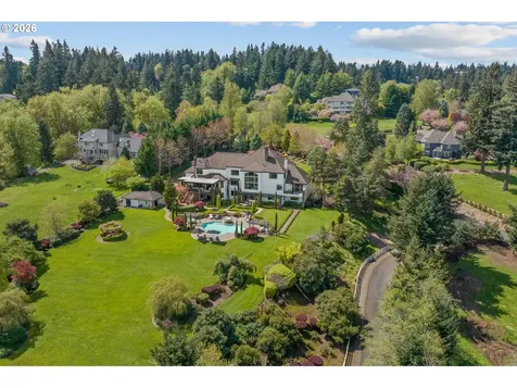 24770 SW Valley View Road West Linn OR 97068
