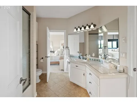 24770 SW Valley View Road West Linn OR 97068