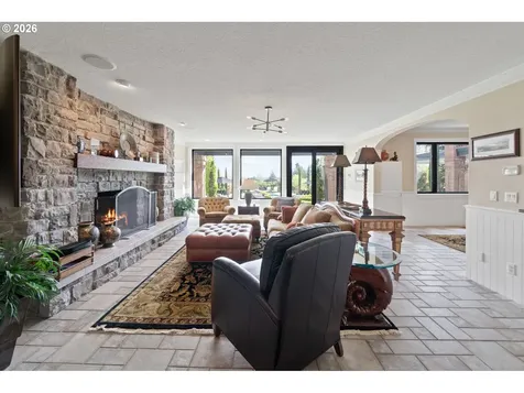 24770 SW Valley View Road West Linn OR 97068