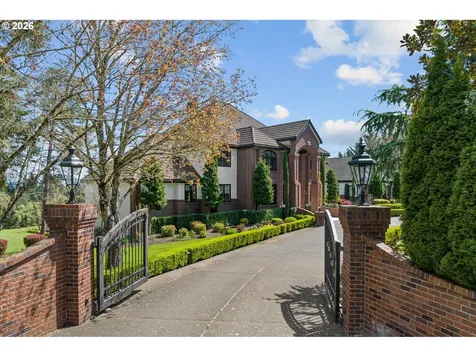 24770 SW Valley View Road West Linn OR 97068
