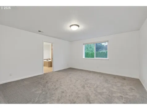 13087 SE Gateway Drive Happy Valley OR 97086