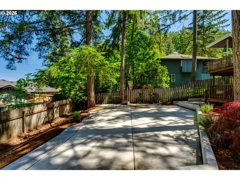 7218 Elderberry Street Springfield OR 97478